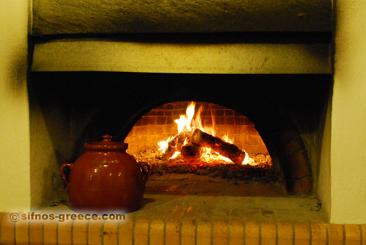 Traditionell lera kokkärl av Sifnos